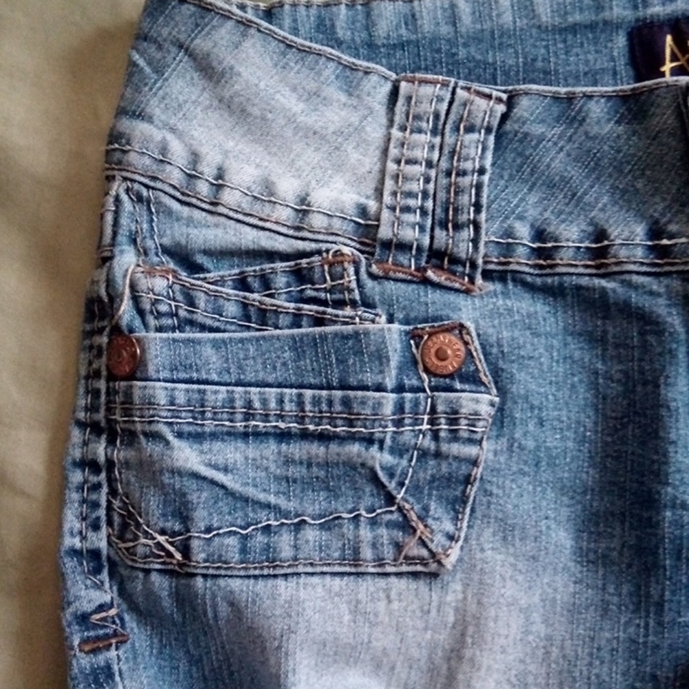Angels Capris - Picture 2 of 5
